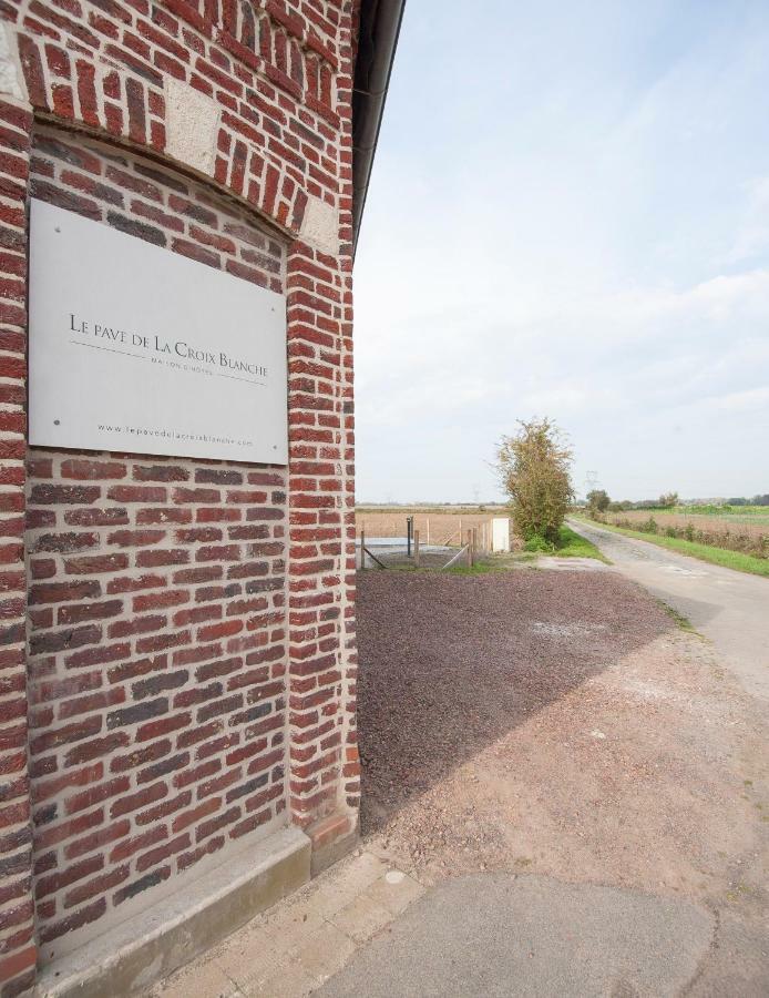 Le Pave De La Croix Blanche Hotel Exterior photo